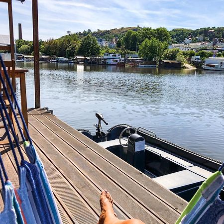 Houseboat Benjamin - Houseboats Benjamin & Franklin Hotell Prag Exteriör bild